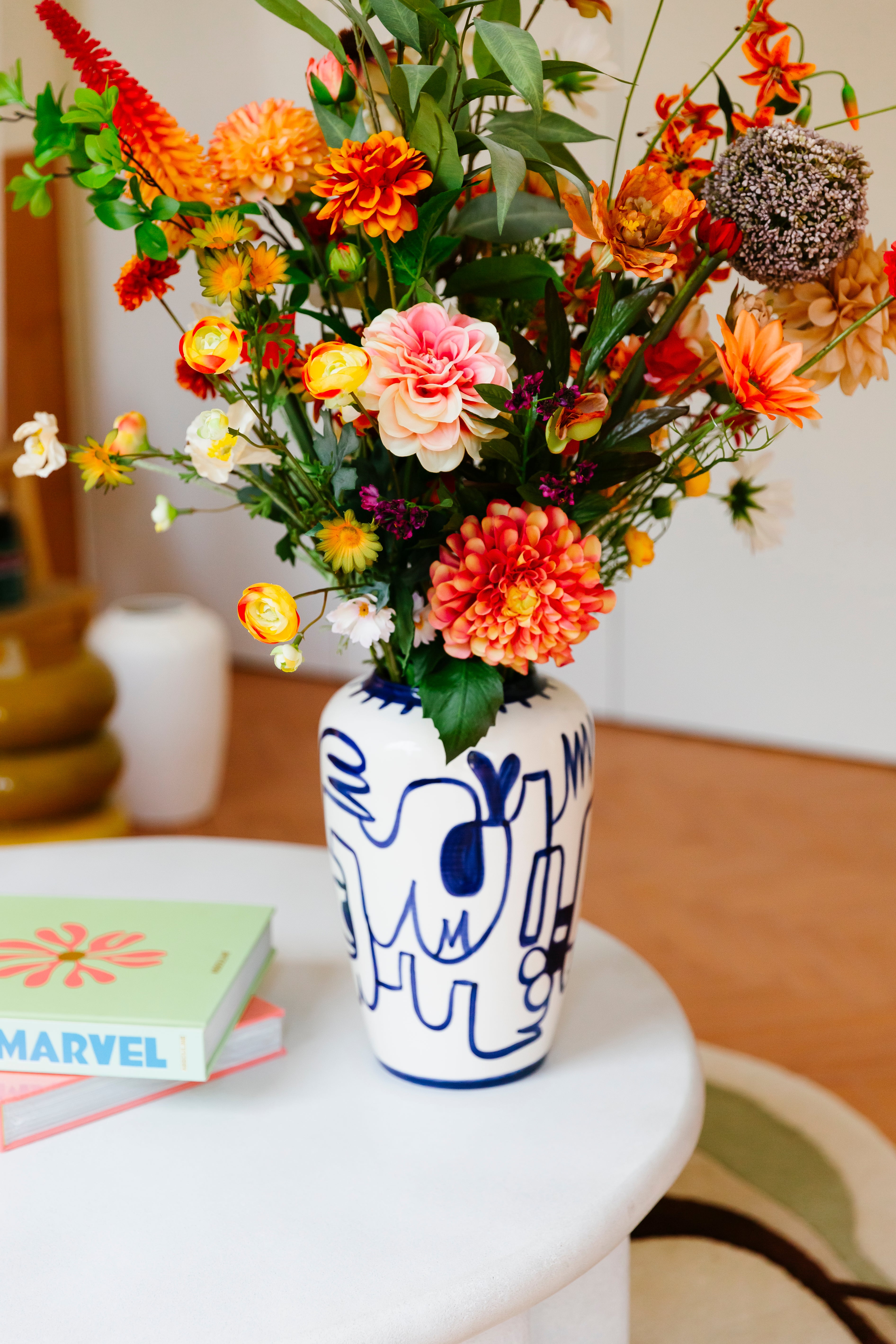 Val Pottery & Julie Loeckx — Vaas Limited Kobu Blauw