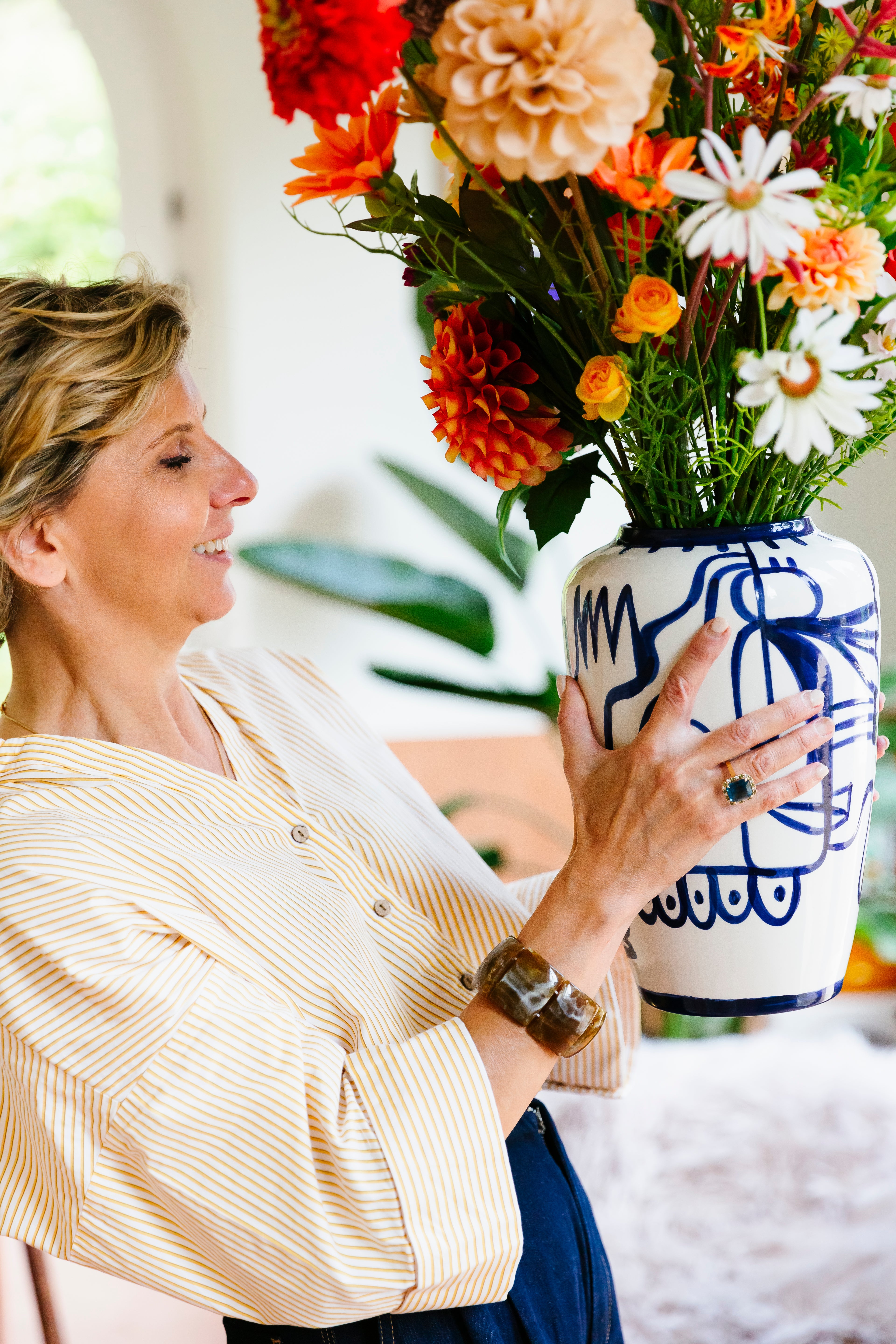 Val Pottery & Julie Loeckx — Vaas Limited Kobu Blauw