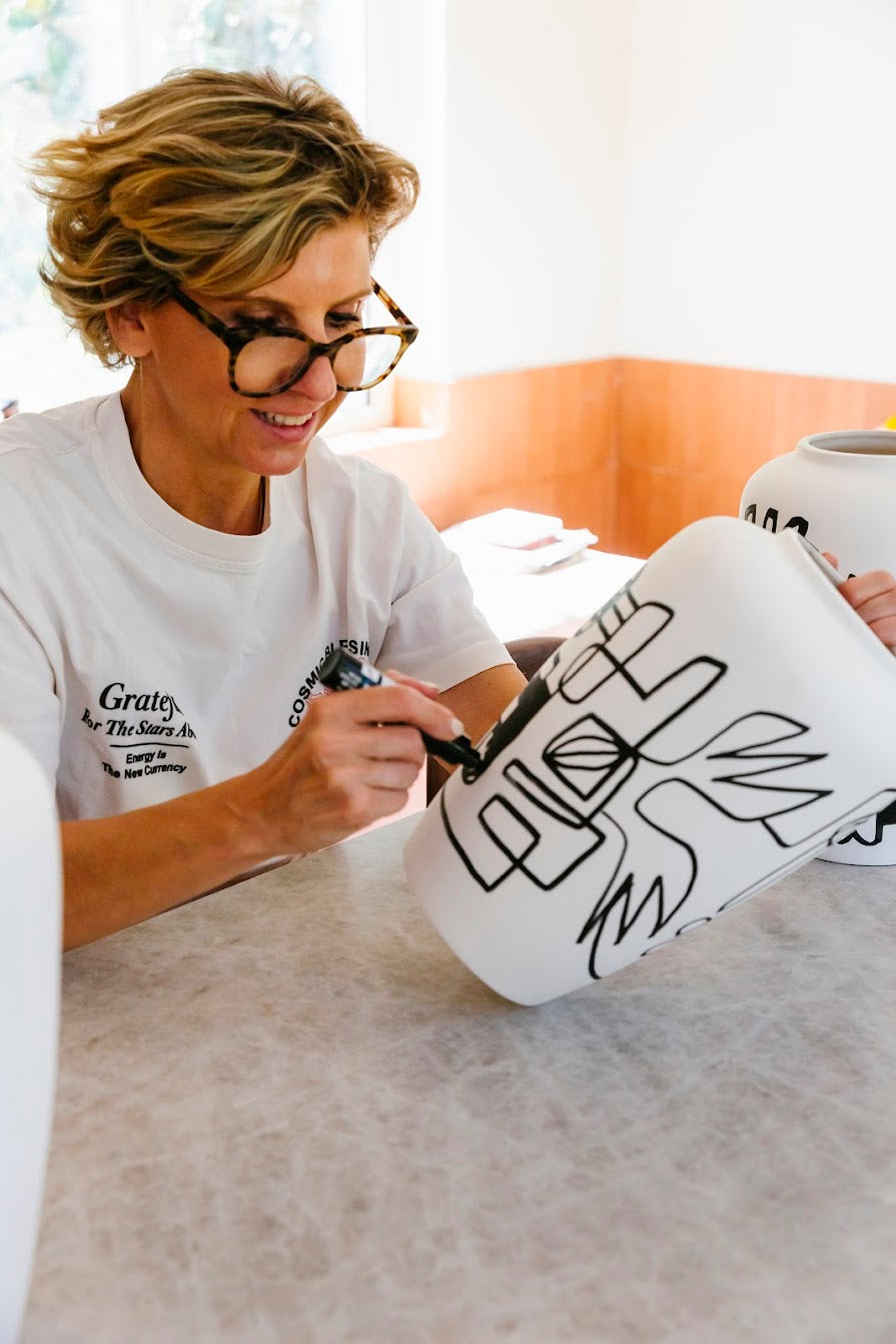 Val Pottery & Julie Loeckx — Vaas Limited Noir Black