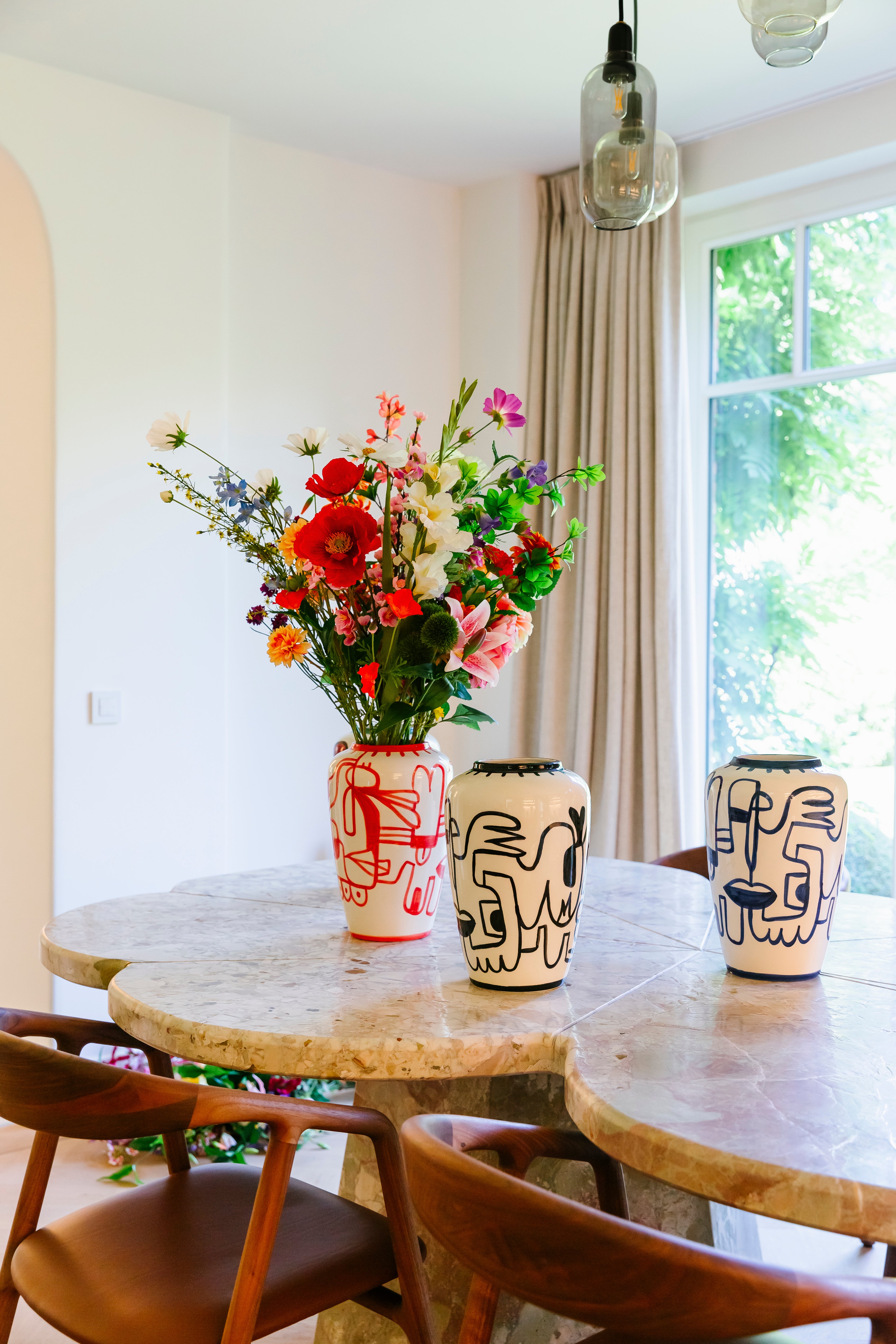 Val Pottery & Julie Loeckx — Vaas Limited Noir Black