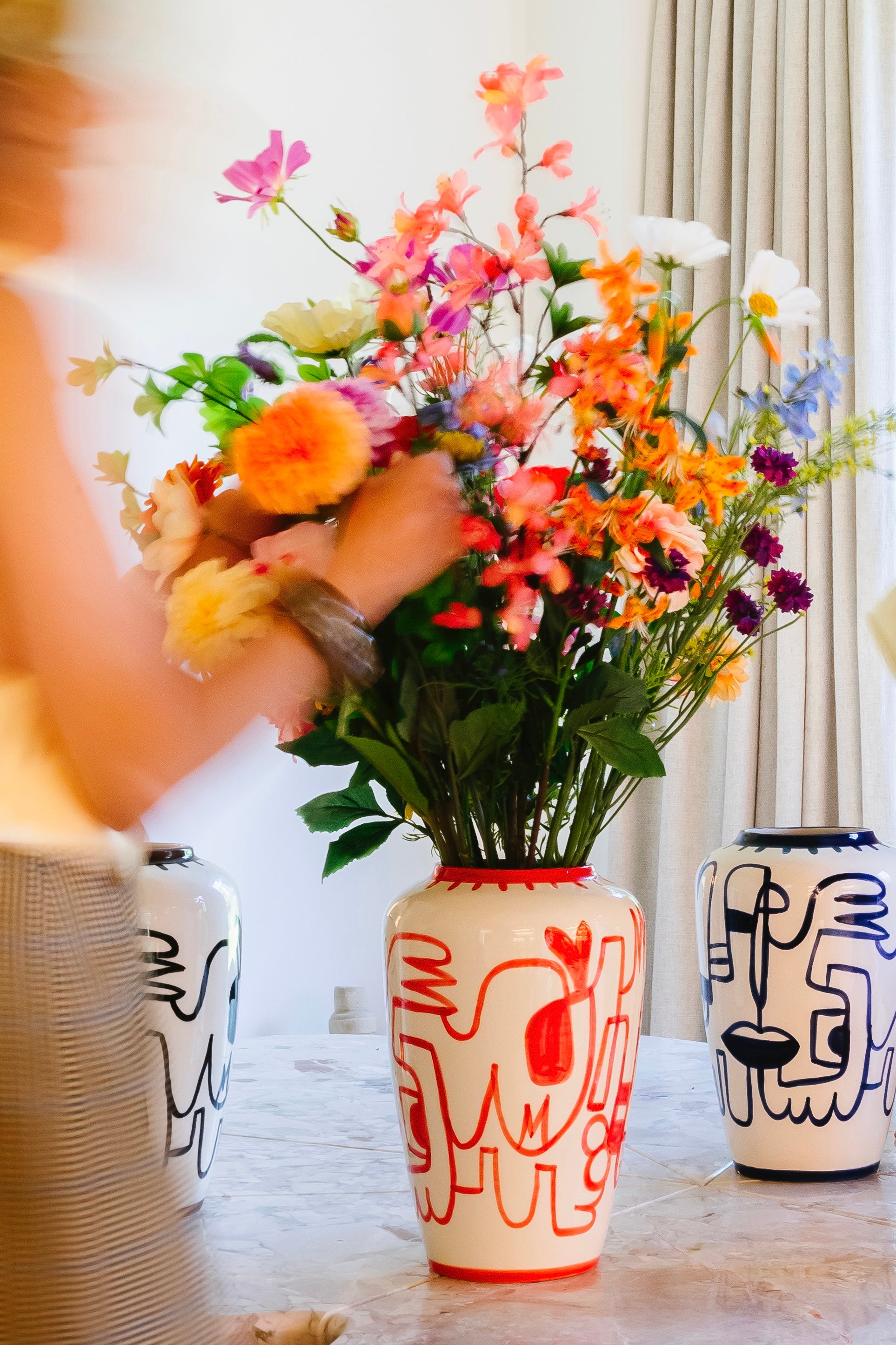 Val Pottery & Julie Loeckx — Vaas Limited Rubi rood