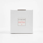 Geurkaars LOLA JAMES HARPER - The Music Studio on Trufo Street