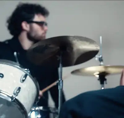 Geurkaars LOLA JAMES HARPER - The Music Studio on Trufo Street