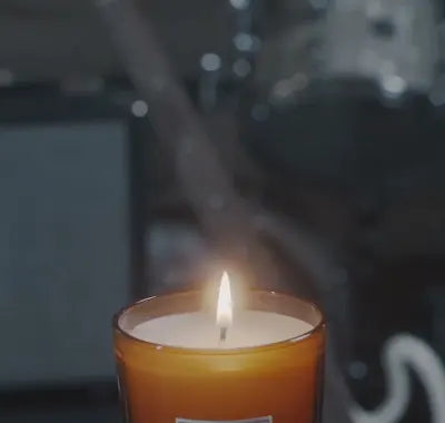 Geurkaars LOLA JAMES HARPER - The Music Studio on Trufo Street