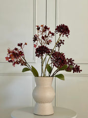 Zijden boeket Met vaas Little Burgundy – Tijdloze elegantie in diepe bordeaux tinten