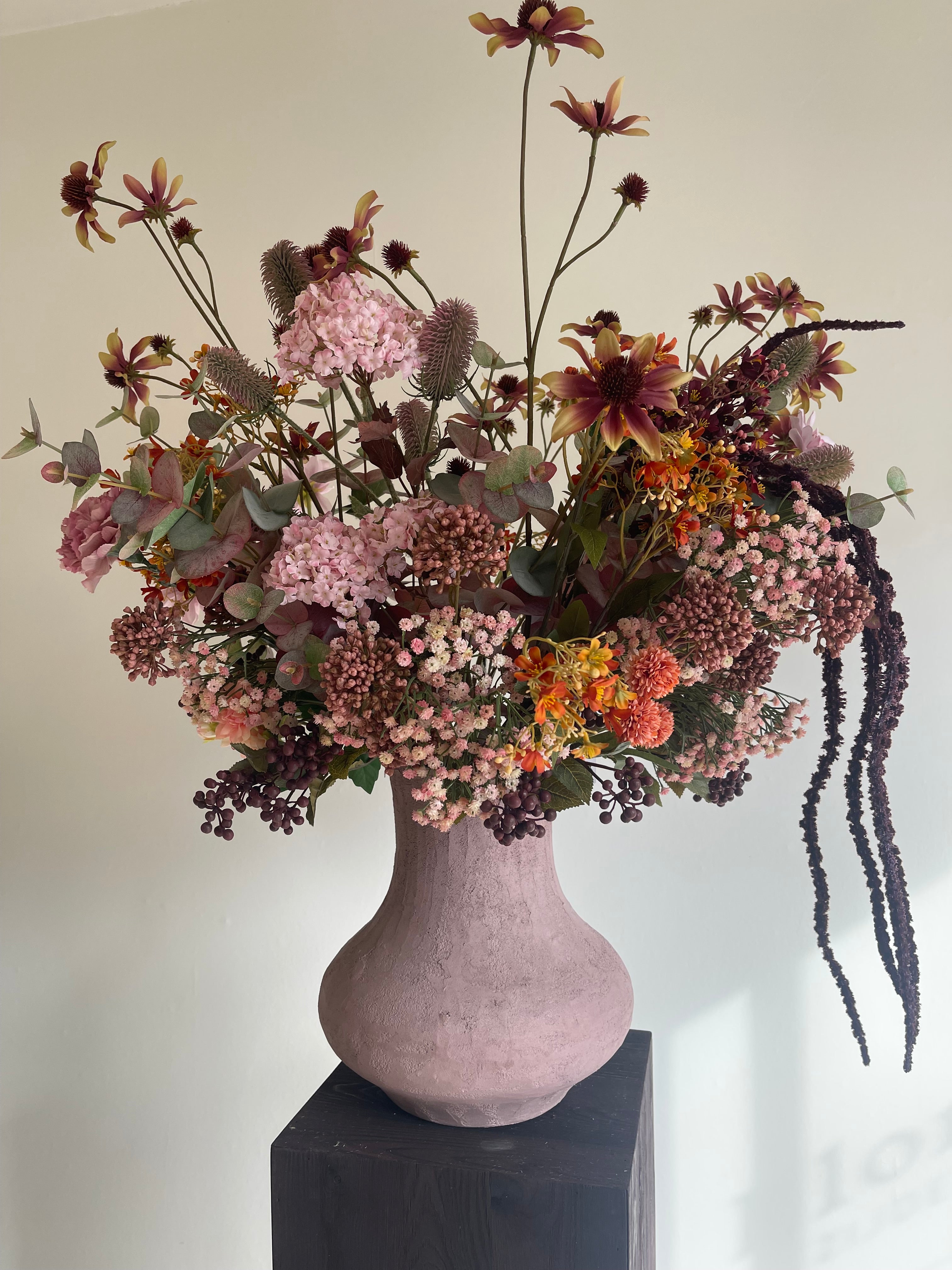 Exclusief zijden boeket met Le Bonheur vaas - Old Pink