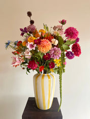 Exclusief zijden boeket met Val Pottery vaas – Herfsteditie