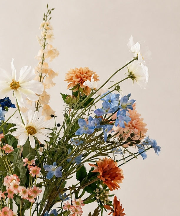 Zijden bloemenboeket Blue Garden met vaas