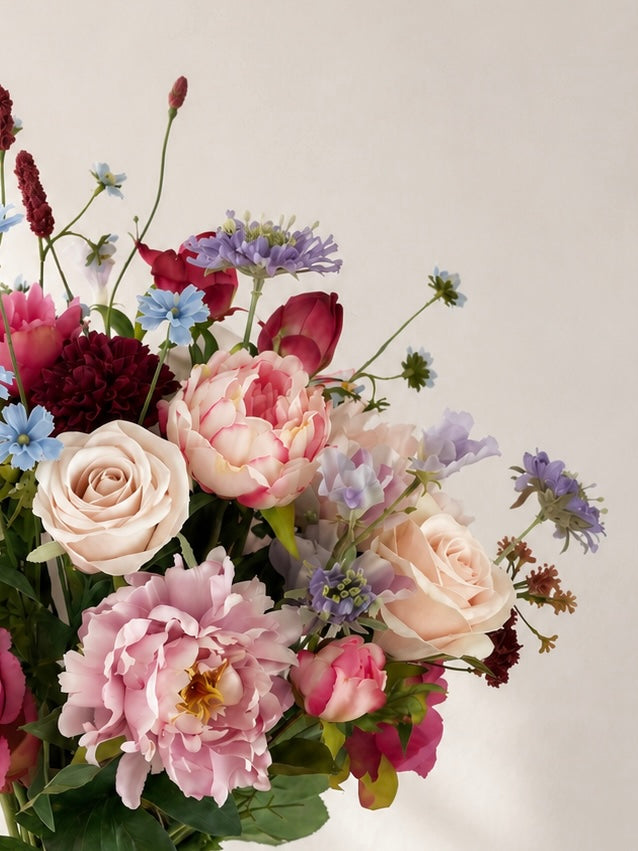 Zijden bloemenboeket Elegant Romance met vaas