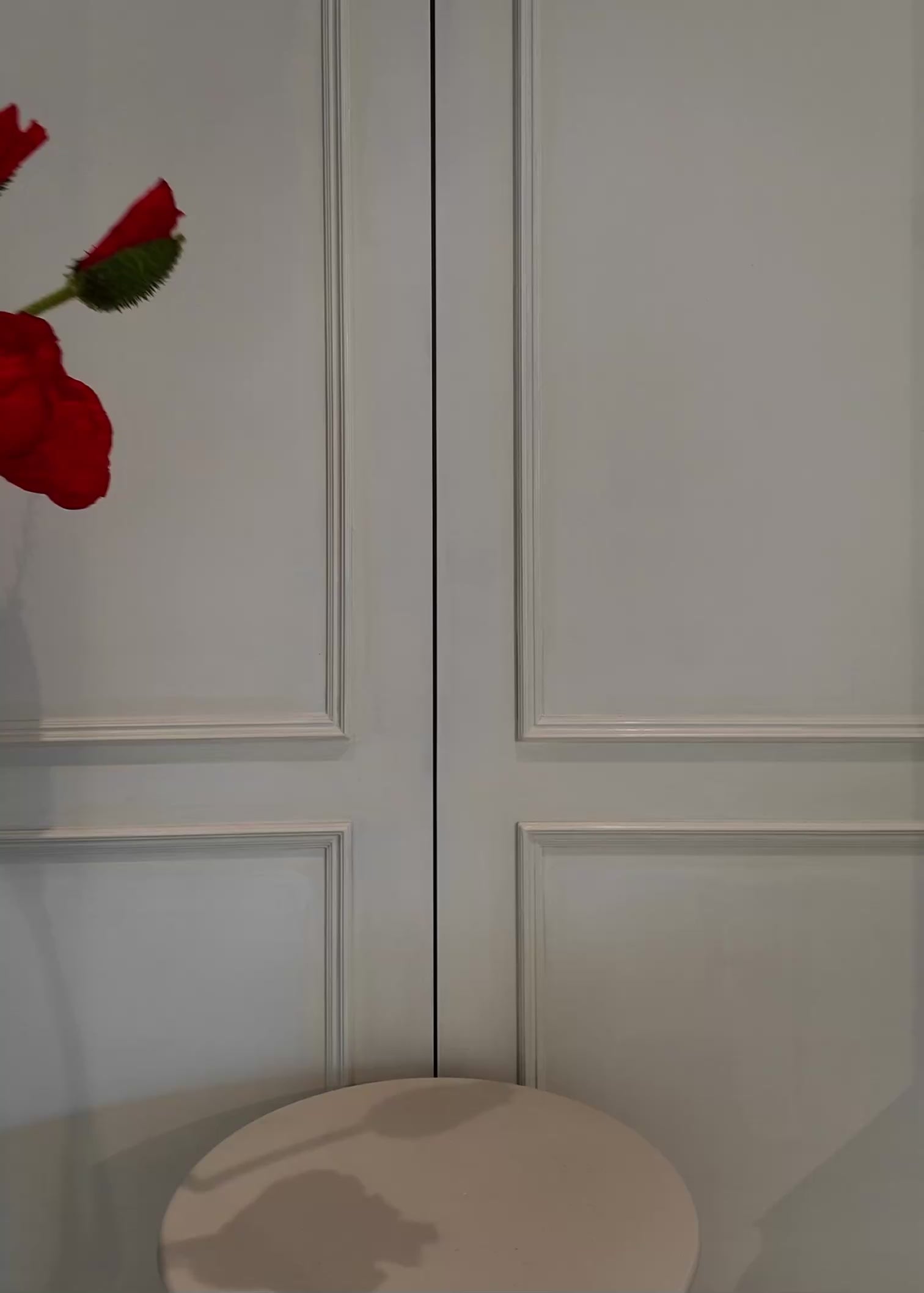 Unieke vaas Julie Loeckx met boeket – Poppy red