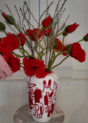 Unieke vaas Julie Loeckx met boeket – Poppy red